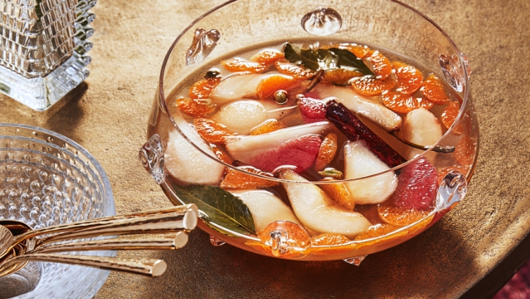 CINNAMON Poached pears with CITRUS