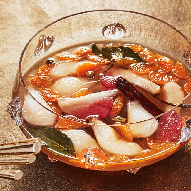 CINNAMON Poached pears with CITRUS